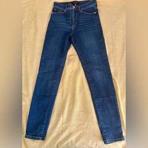 Banana Republic Universal Jean Women’s Size 2 (26-28)